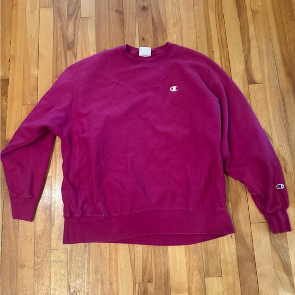 Champion woman’s Burgundy Crewneck Sweater - Picture 1 of 2